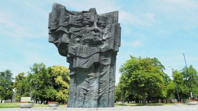 Pomnik upamiętniający Bronisława Broniewskiego