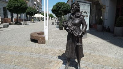 Pomnik Miry Zimińskiej-Sygietyńskiej