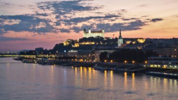 Bratysława - Zamek o zachodzie słońca