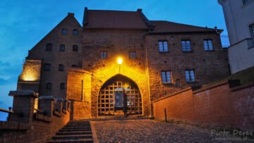 Grudziądz Brama Wodna nocą