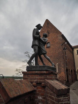 Grudziądz Pomnik Ułana i Dziewczyny