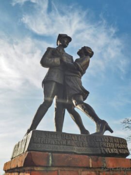 Grudziądz Pomnik Ułana i Dziewczyny